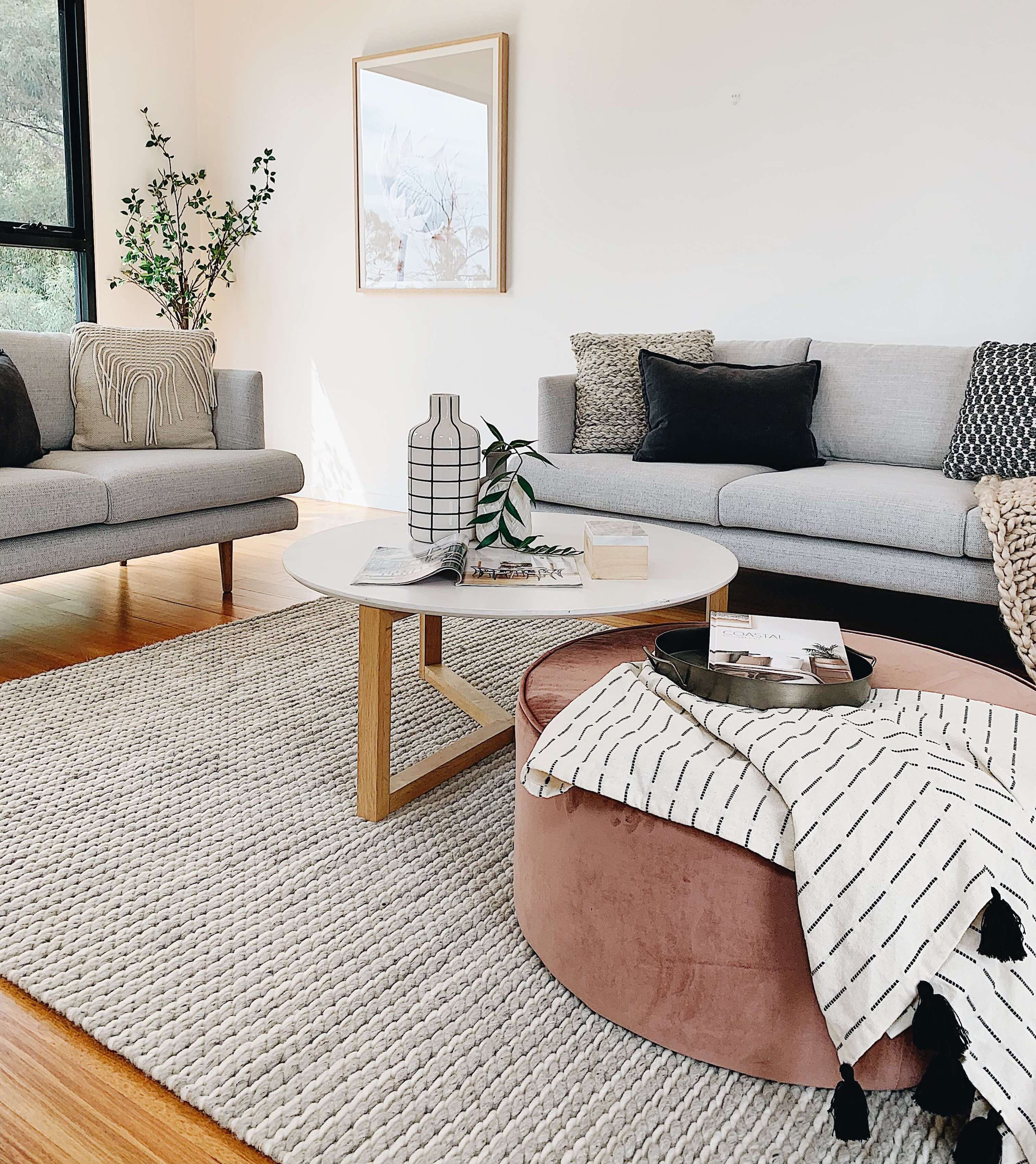 How to Choose a Living Room Rug