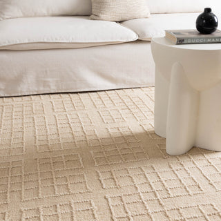 Abstract design Abasco Croissant Beige Rug detail