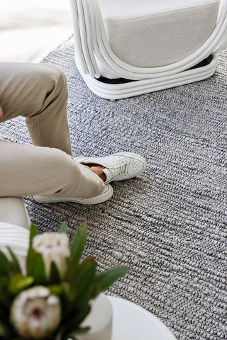 Low-shed polypropylene Bedrock Grey Rug for high-traffic areas