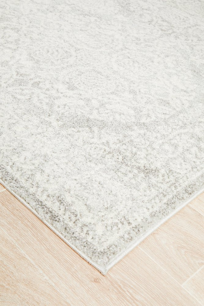 Gwyneth Transitional Silver Rug