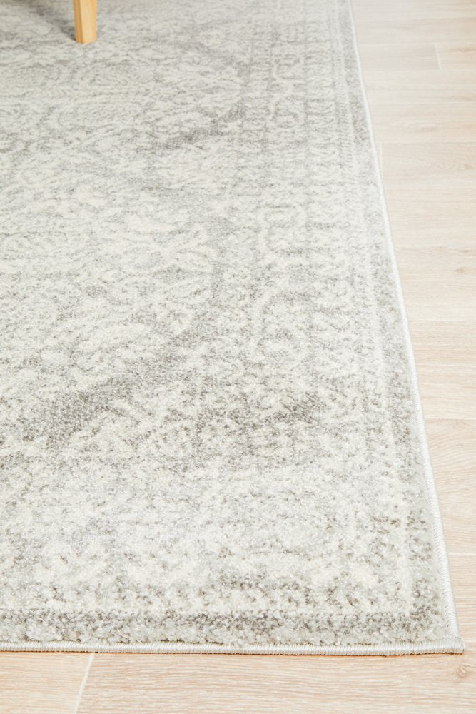 Gwyneth Transitional Silver Rug