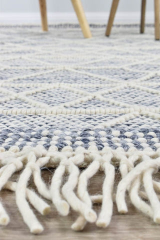 Austex Rugs Mabel Blue & Ivory Fringed Wool Rug