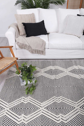 Brand Ventures RUGS Himadri Lattice Black & White Contemporary Wool Blend Rug