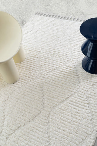 Loopsie Monetta Ivory Diamond Rug Styled