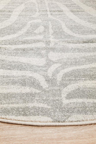 Close-up of Chrome Savannah Silver Round Rug showing non-shed polypropylene pile and texture