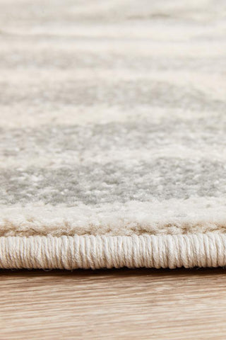 Chrome Savannah Silver Rug showcasing dense 10mm pile height and durable design