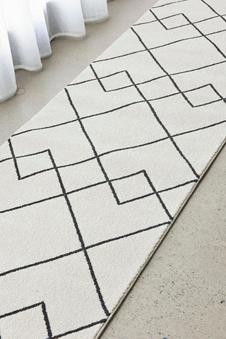 RUG CULTURE RUGS Diego Geometric Runner