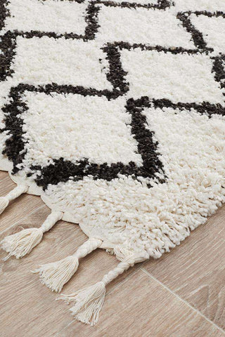 Rug Culture RUGS Fleur White Fringed Runner