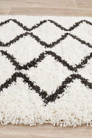 Rug Culture RUGS Fleur White Fringed Runner