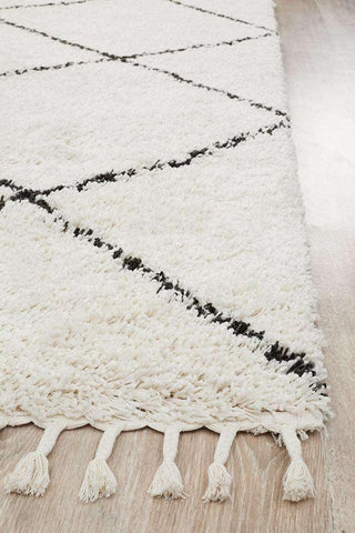 Rug Culture RUGS Kiyan White Fringed Runner Rug