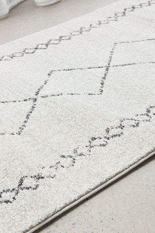 RUG CULTURE Rugs Kylie Diamond Runner