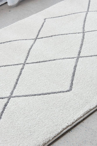 RUG CULTURE Rugs Lola Diamond Runner