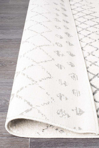 Rug Culture RUGS Selma White Grey Tribal Transitional Rug