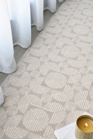 Close up view of the Prague Niko Silver Rug | Simple Style Co