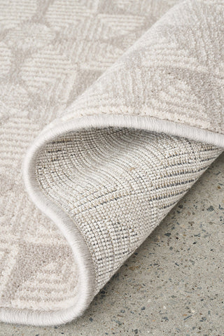 Close up view of the Prague Niko Silver Rug by Rug Culture | Simple Style Co